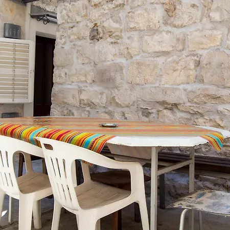 어커머데이션 3* 스플리트