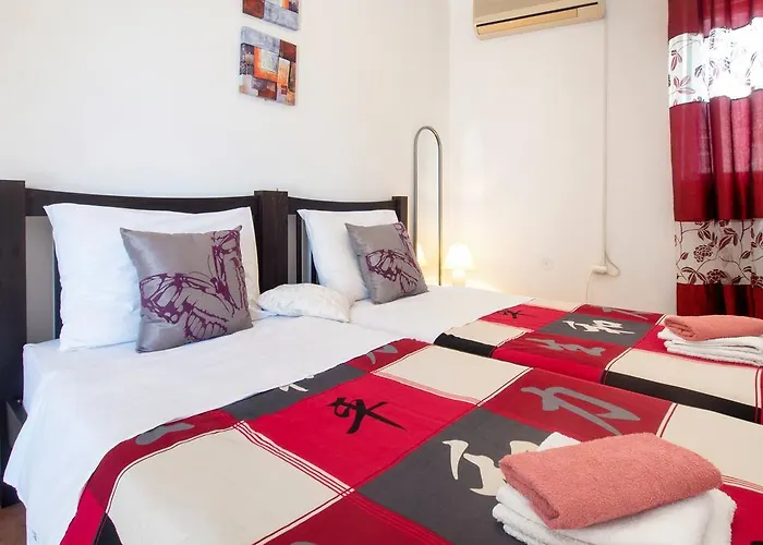 Split Accommodation Gostinjska kuća 3*