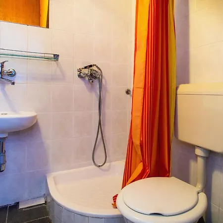 Split Accommodation Guest house