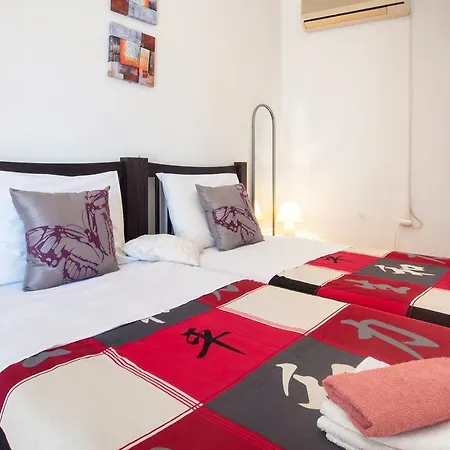 Split Accommodation Pensión 3*